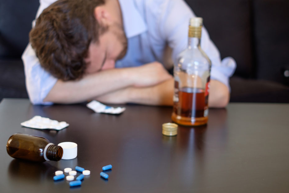 Mixing Bactrim and alcohol can impact a person’s thoughts and actions, making risky behavior a definite threat.