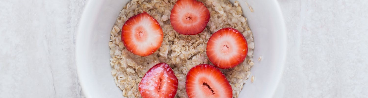 oatmeal with strawberries